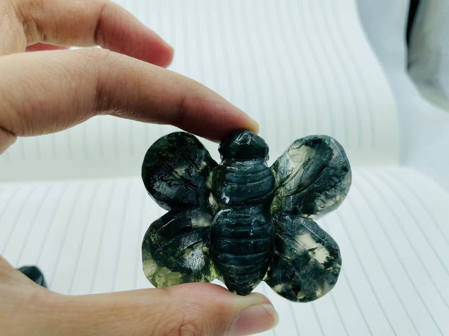 Moss Agate Bee